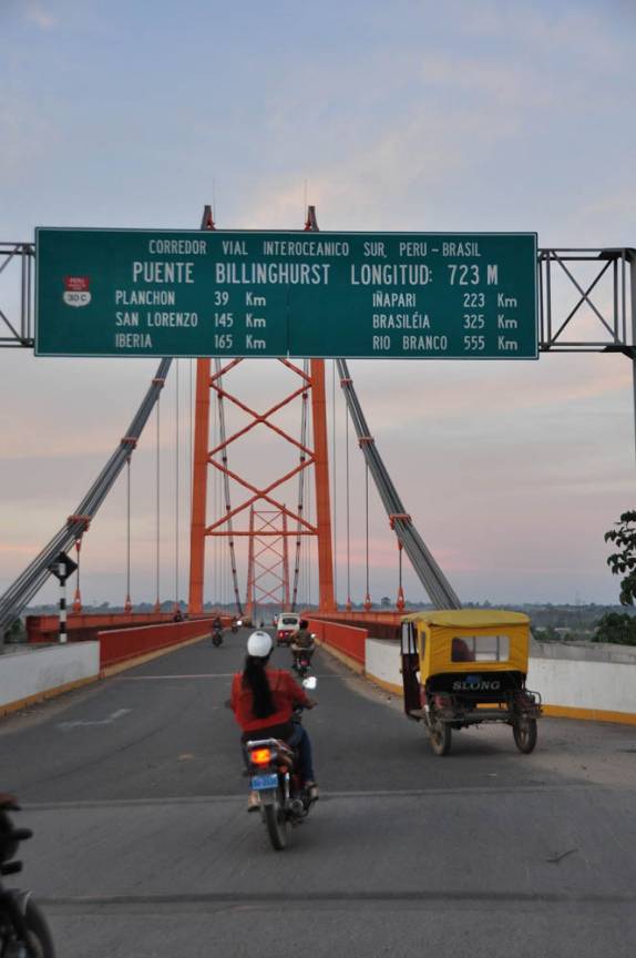 Parte da Carretera Transoceanica, a ponte Billinghurst, sobre o rio Madre de Dios, em Puerto Maldonado, na amazônia peruana